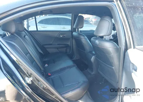 2017 Honda Accord Sport Se z USA, uszkodzony, nr VIN 1HGCR2F13HA074017